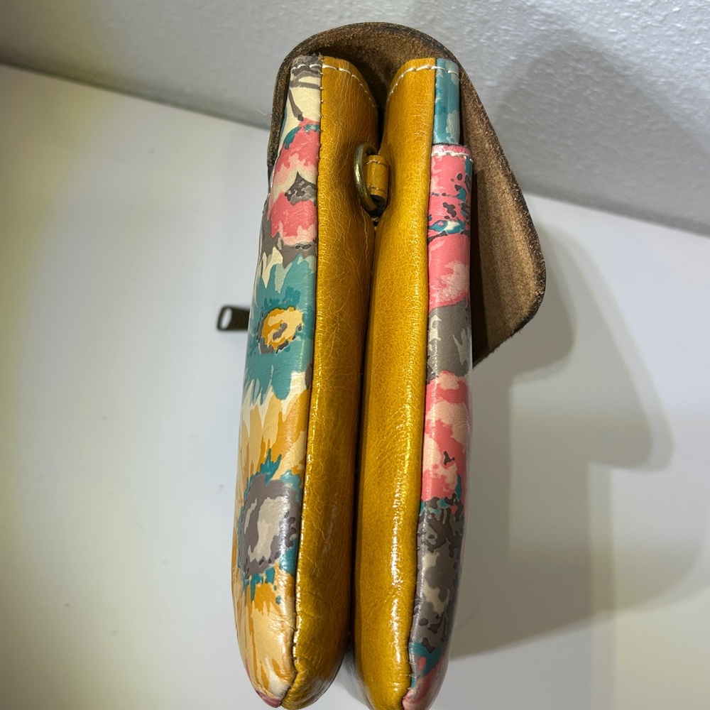 Patricia Nash First Bloom Leather Balluri Flap Crossbody bag - Picture 15 of 16